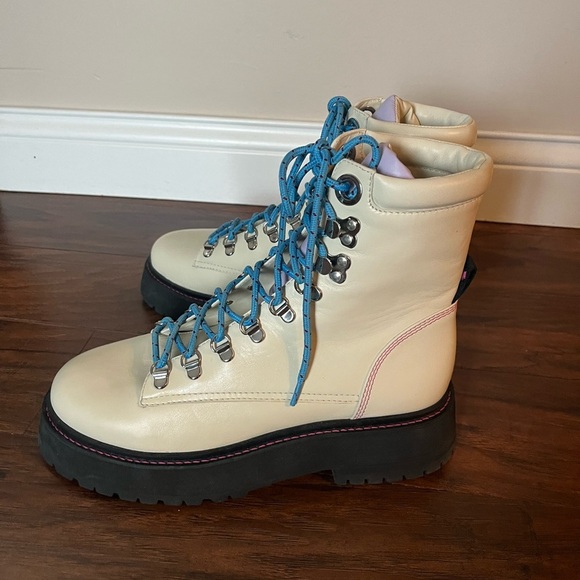 Larroude Winter white Leather boots-NWOT Size 9.5 - Picture 12 of 13